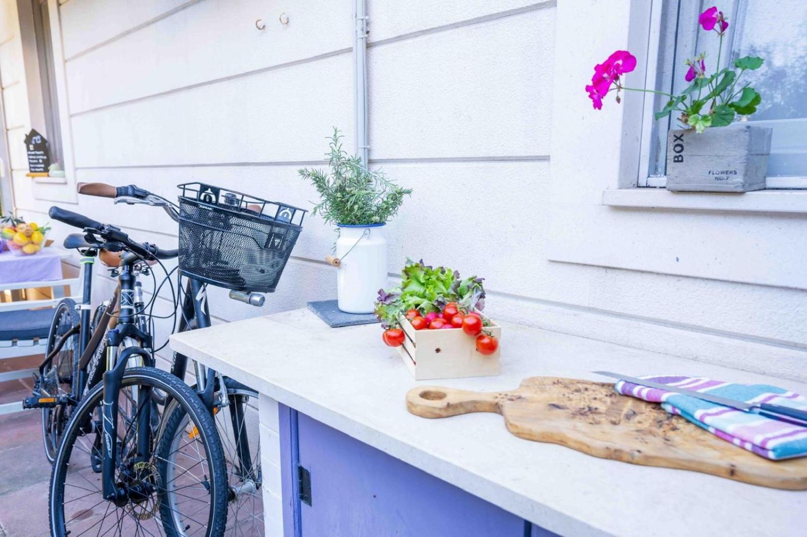 Apartment With Terrace And Garden Next To Marjan Park - 2 Free Bikes Split Kültér fotó